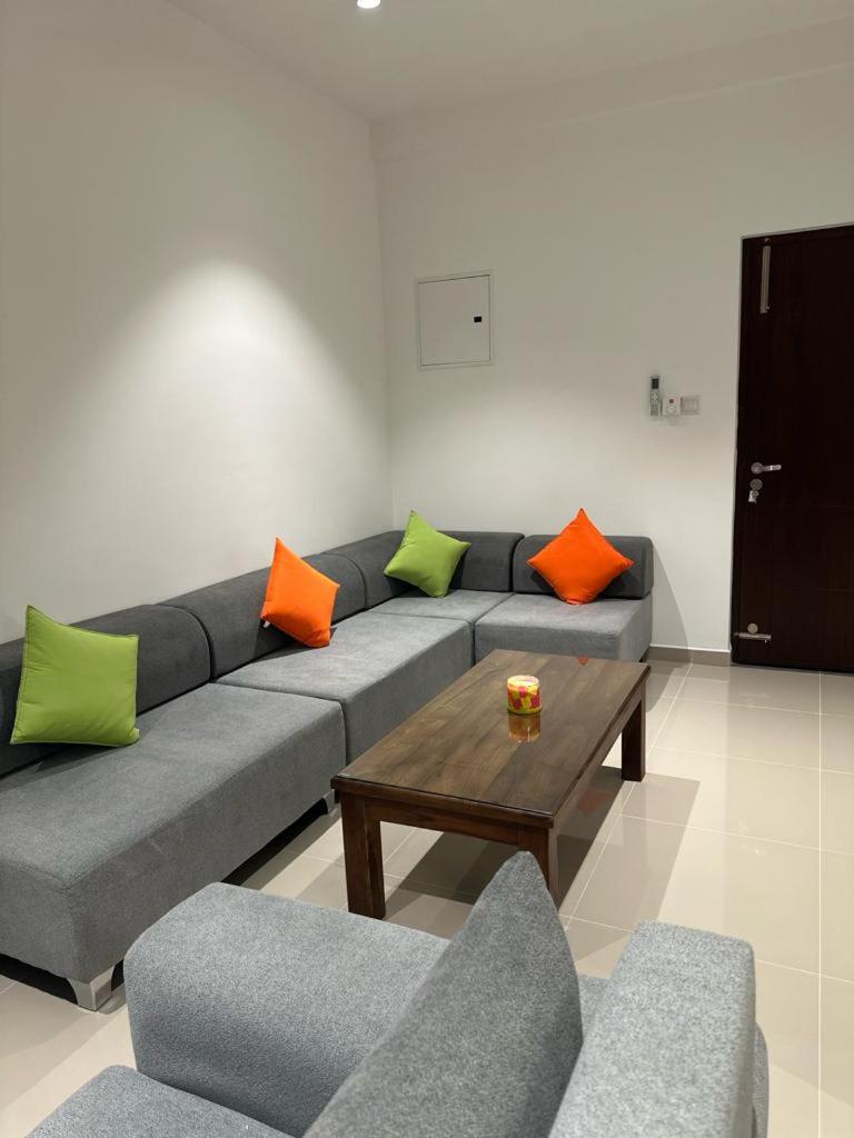 Brand New 3 Bedroom full furnished Apartment in Colombo, Malabe photo 4