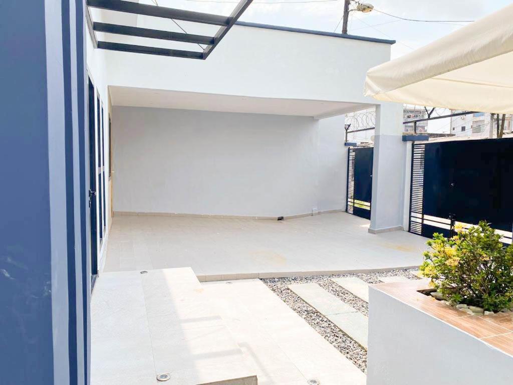 FIDC Luxury Home photo 3