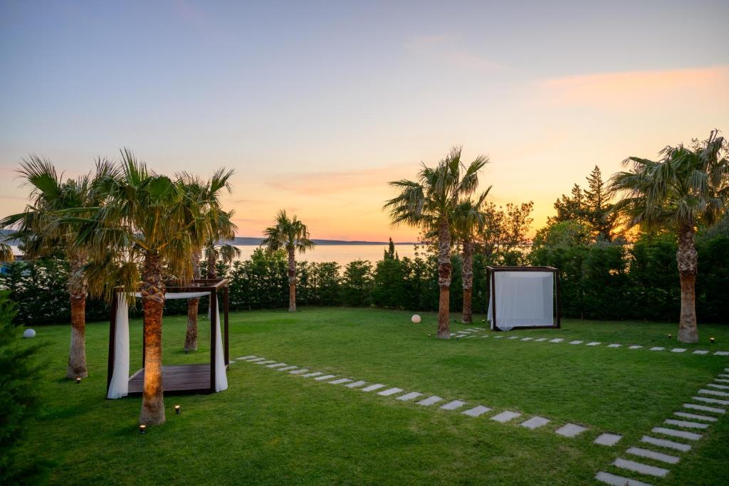 5-Star Villa Calma I with Heated Pool, Jacuzzi, Sea and Palm Tree Garden photo 2