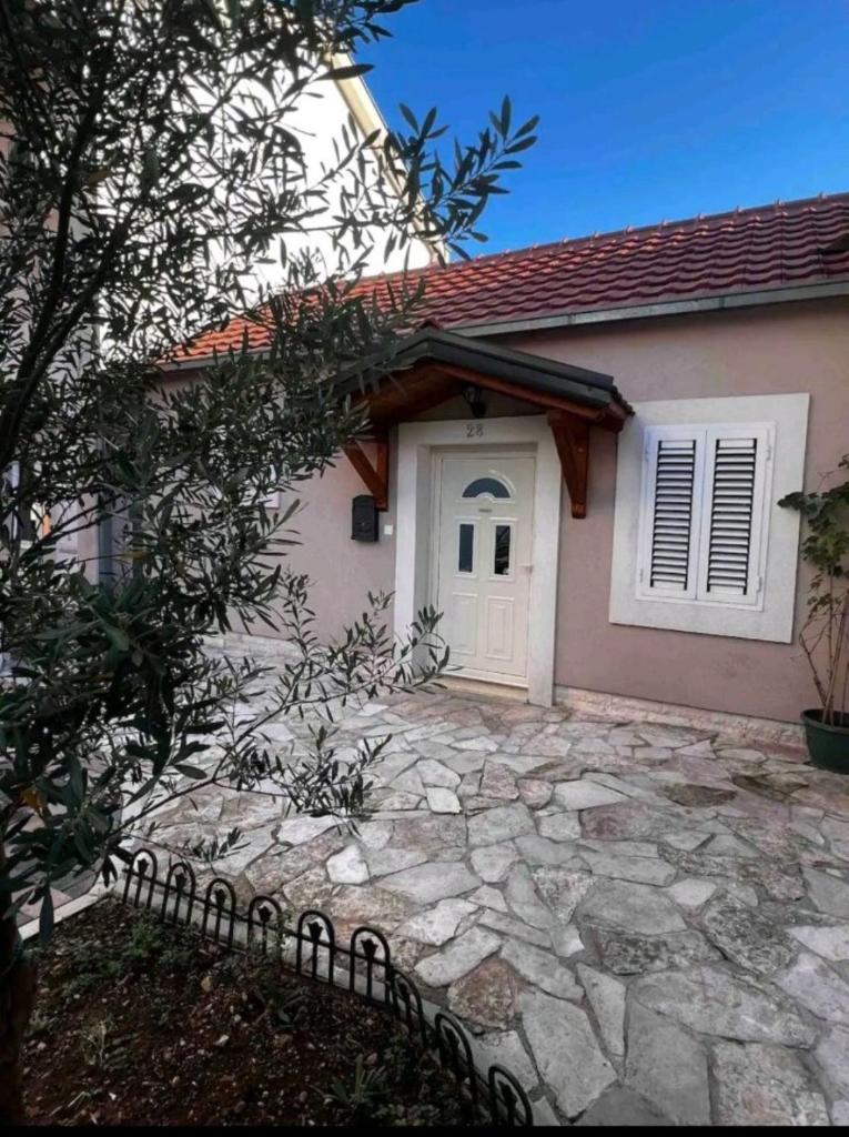 Holiday Home Vuksanović with private parking photo 3