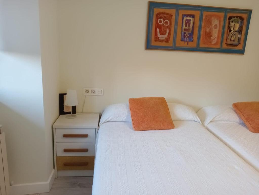 Apartado y cerca de todo photo 1