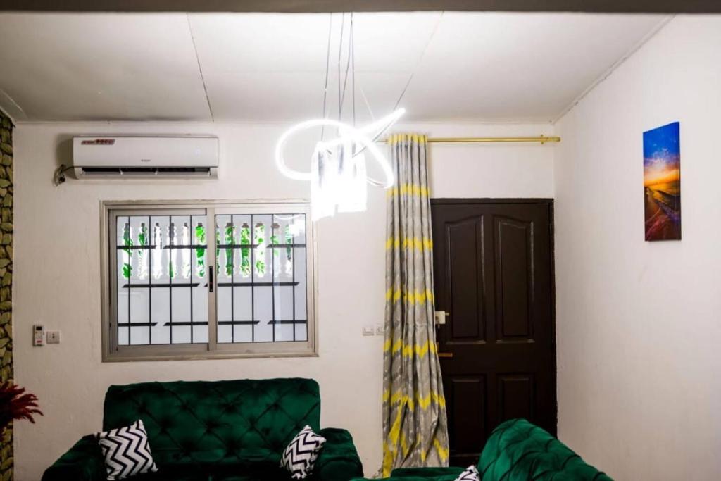 Stunning 4-Bed Villa in cocody engre Abidjan photo 4