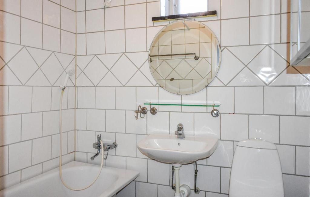 Amazing Home In Tomelilla With Wi-fi photo 4