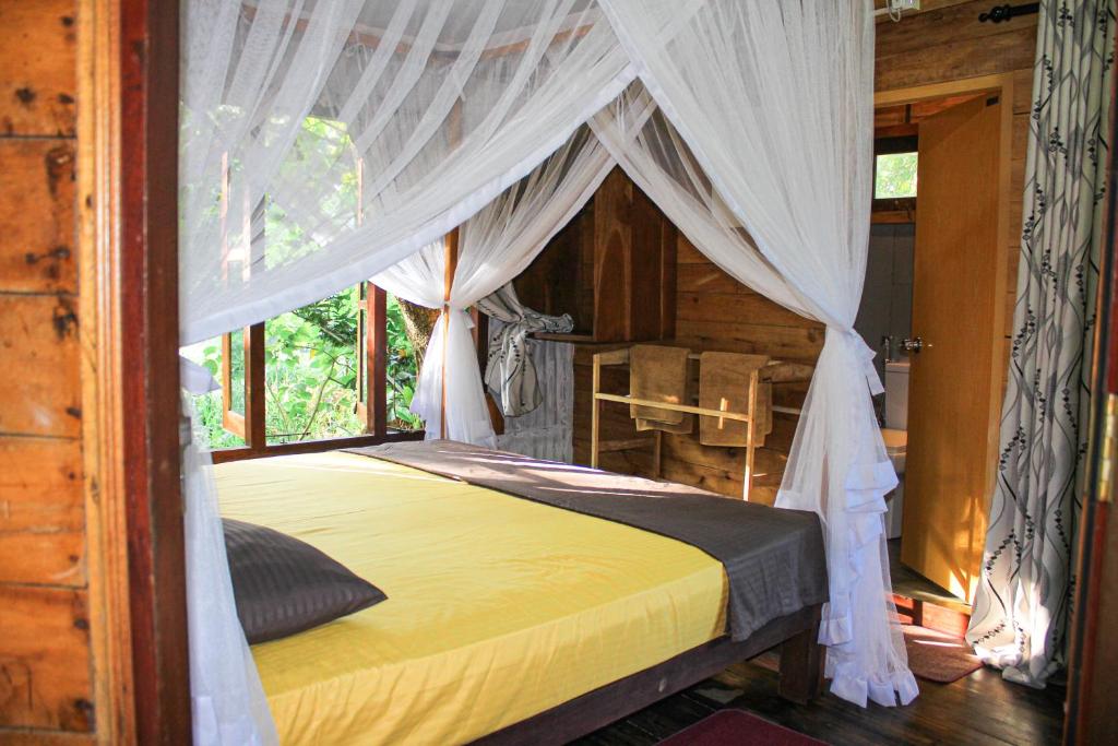 Seasons Four Eco Friendly Treehouse photo 4