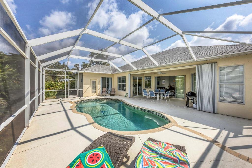 Villa Beach Retreat image