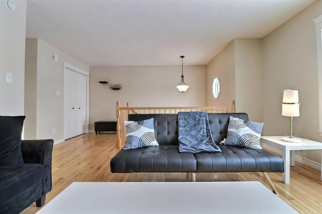 Home in Central Moncton WFH NBCC photo 3