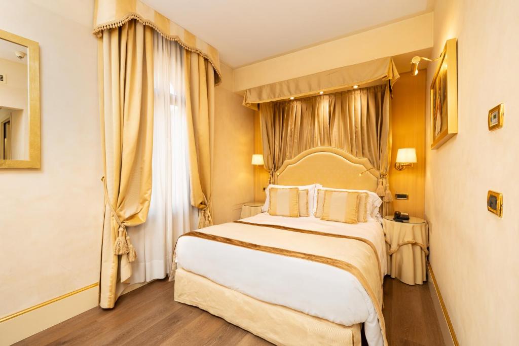 Hotel A La Commedia photo 2