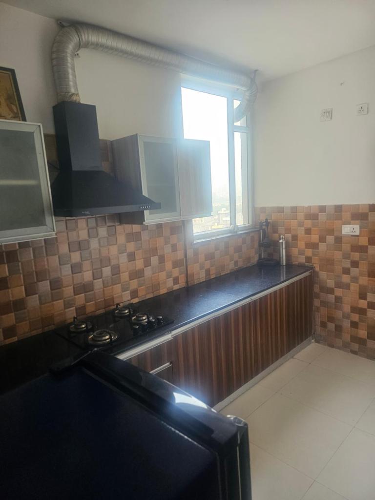 Highrise luxury apartment photo 4