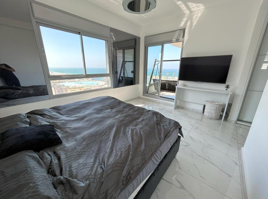 Ashdod Seaview Apartment- דירה אשדוד נוף לים photo 3