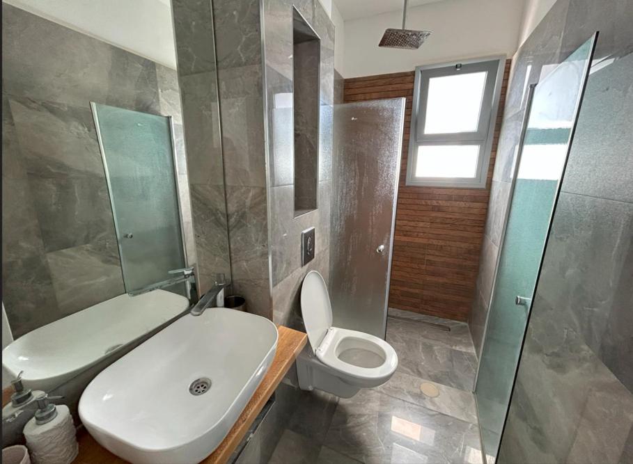 Ashdod Seaview Apartment- דירה אשדוד נוף לים photo 4