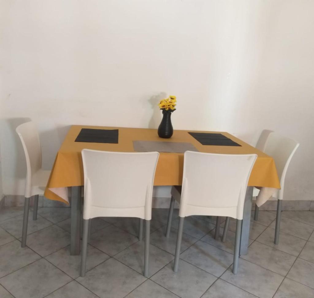 Casa 3 ambientes para 6 personas céntrica photo 2