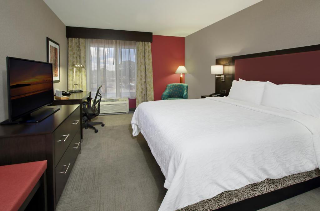 Hilton Garden Inn Sonoma County Airport photo 1