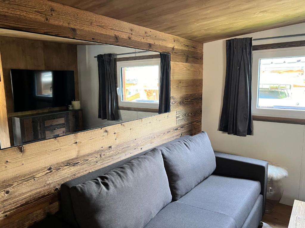 Chalet at Ski Lift (Gsteig b. Gstaad) photo 1
