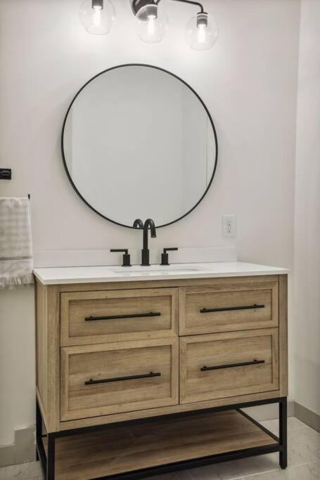 Luxury Hastings Home, Sleeps 18+ photo 3