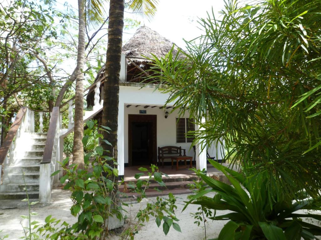 Paradise Beach Bungalows photo 2