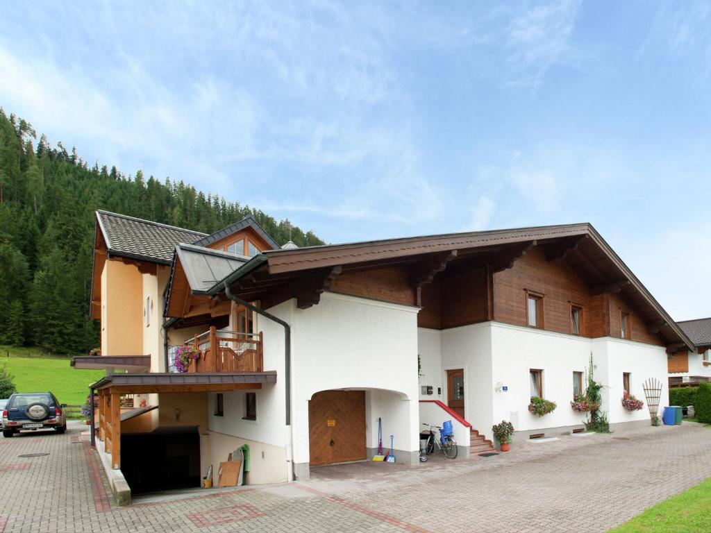 Apartment near the ski area in the Salzburg region photo 2