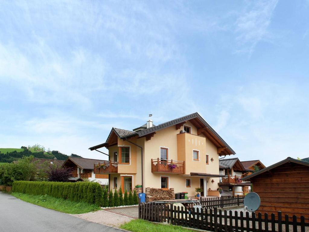 Apartment near the ski area in the Salzburg region photo 1