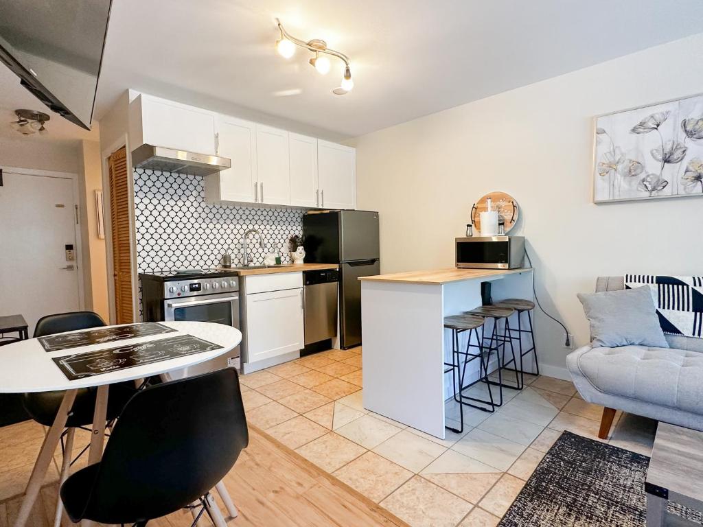 The Alpine Nest - 3 Beds - 4 Guests - Free Parking - Pool photo 4