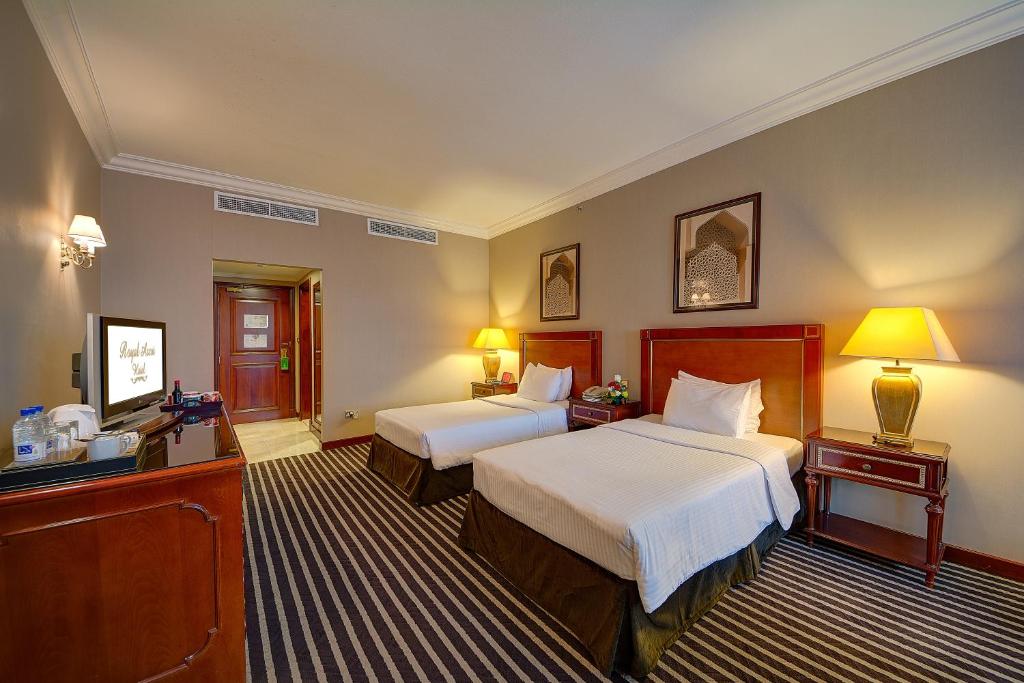 Royal Ascot Hotel Bur Dubai - Tap to explore photos