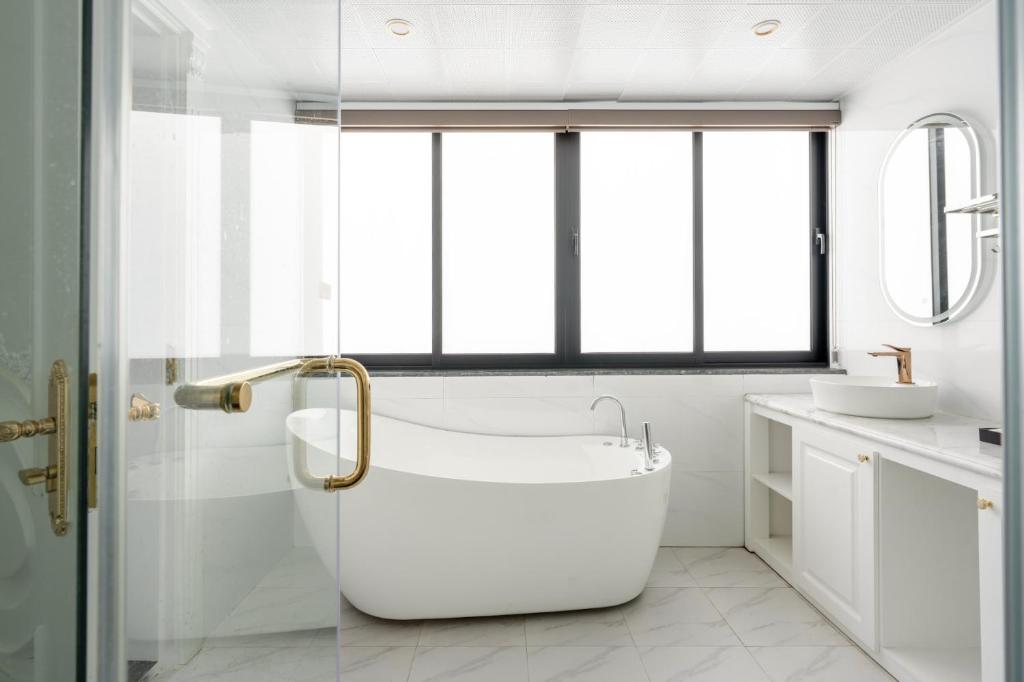 Mint Village Hạ Long