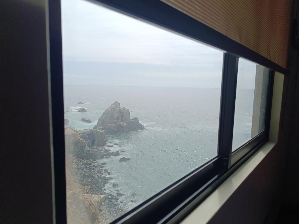 Epic shore retreats photo 2