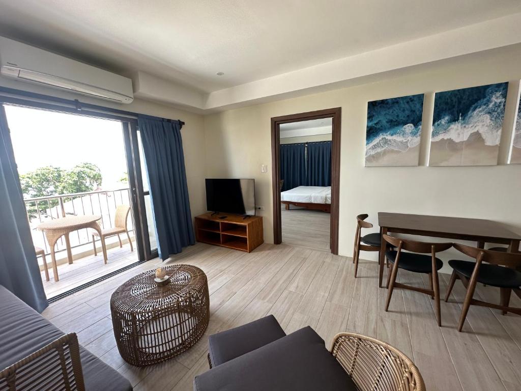 Bluewater Maribago Beach Resort photo 3