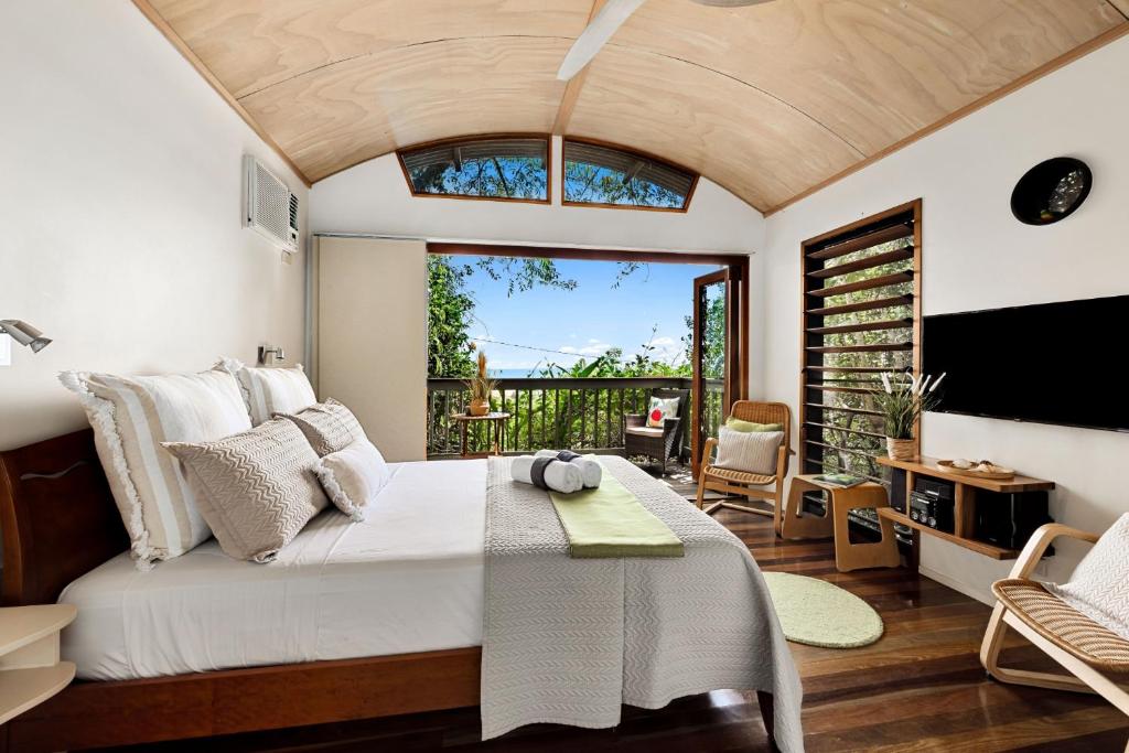 The Beach Treehouse photo 1