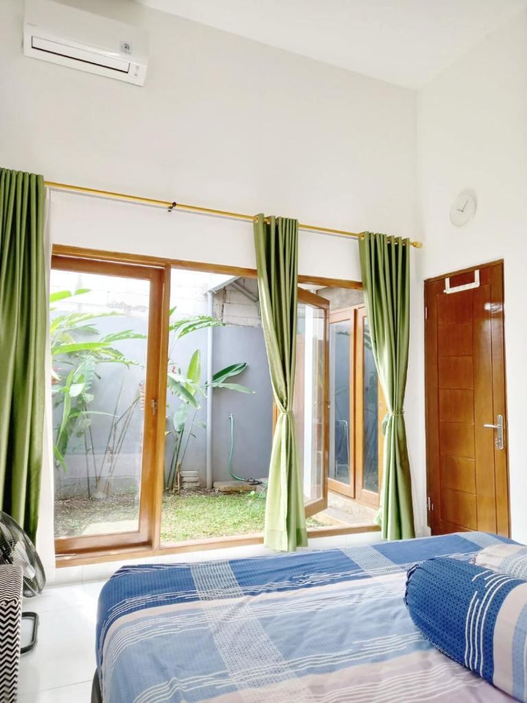 Imah Safina, Cozy Private Home in Padalarang photo 2