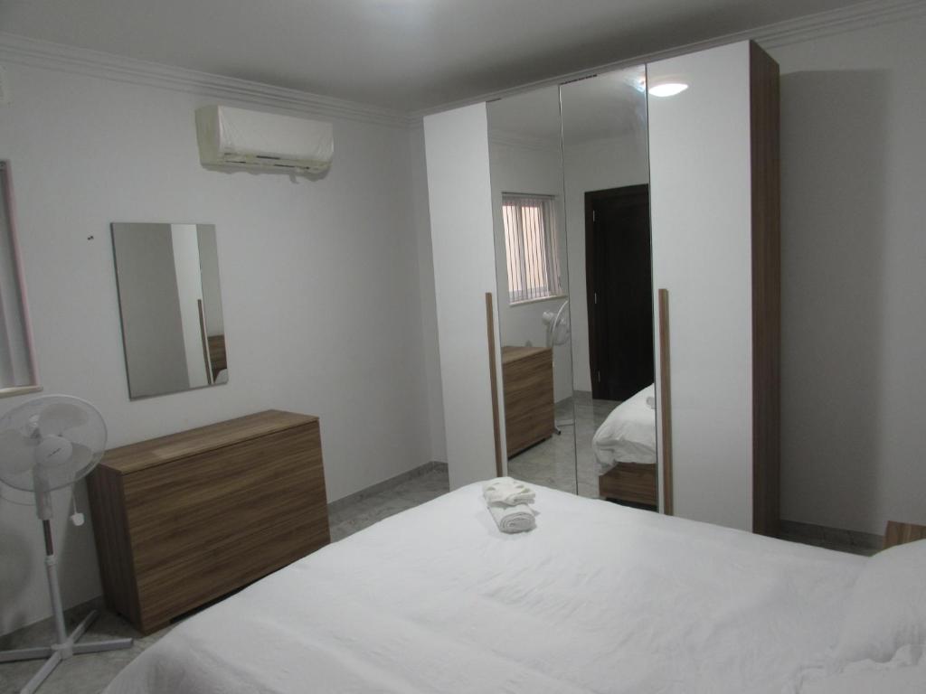 Town Apartments photo 2