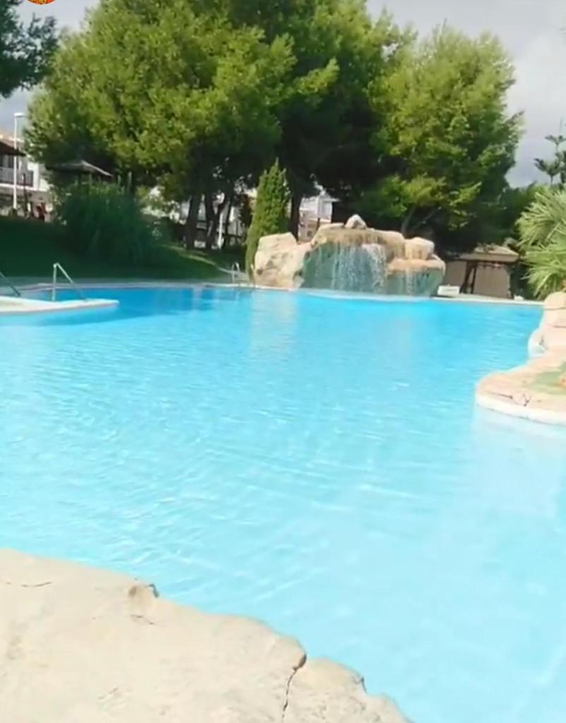 Awesome cozy bungalow , pool open from june to september photo 3