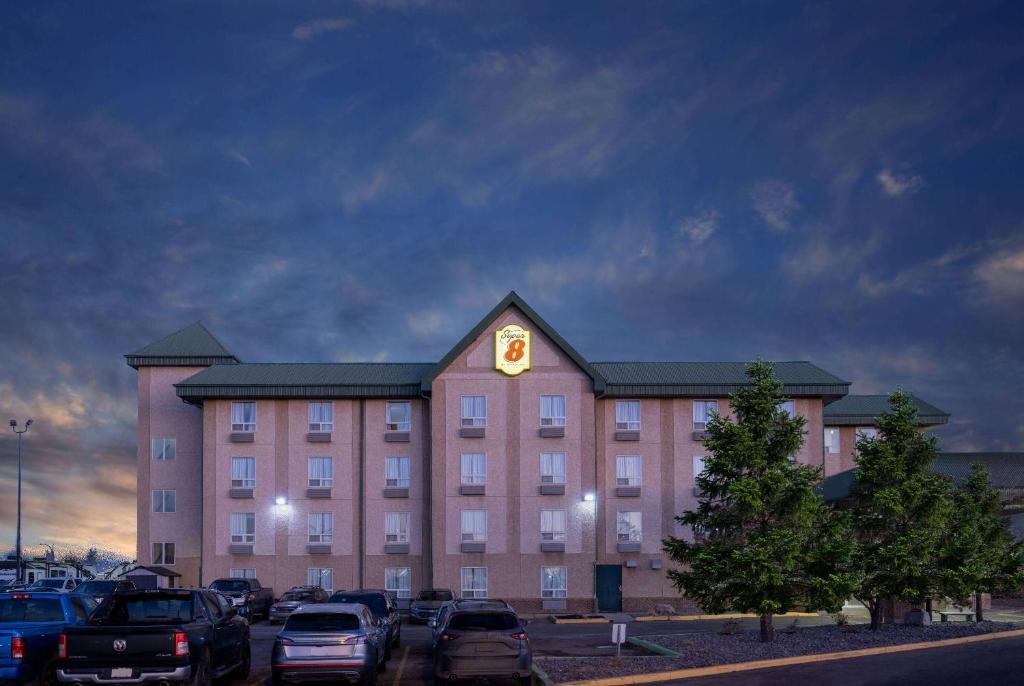 Super 8 by Wyndham Edmonton International Airport photo 3