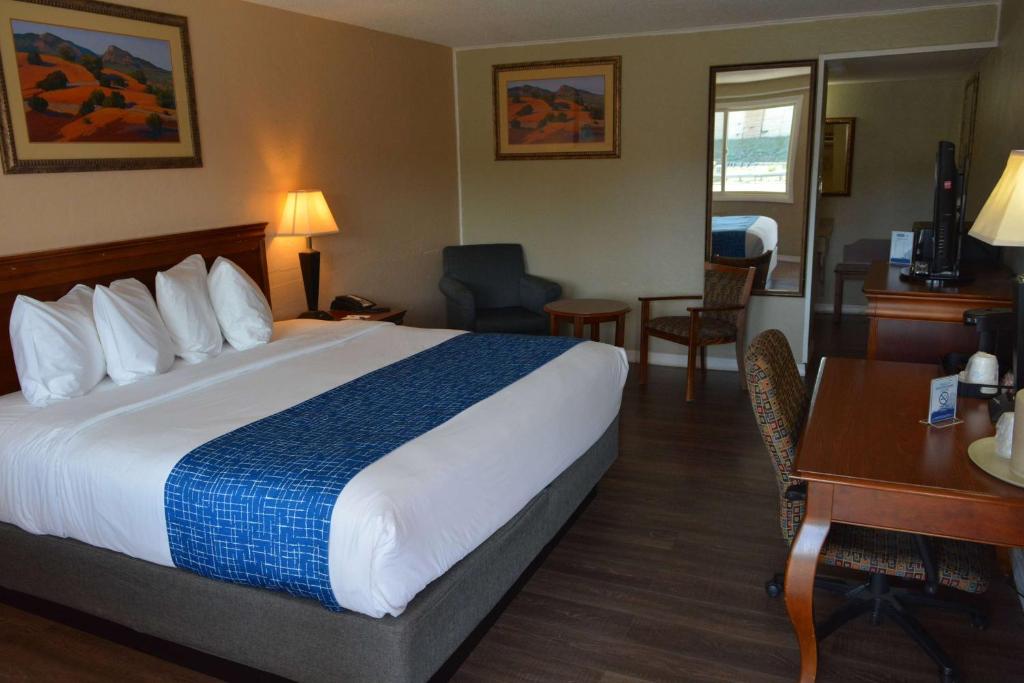 Travelodge by Wyndham Trinidad photo 3