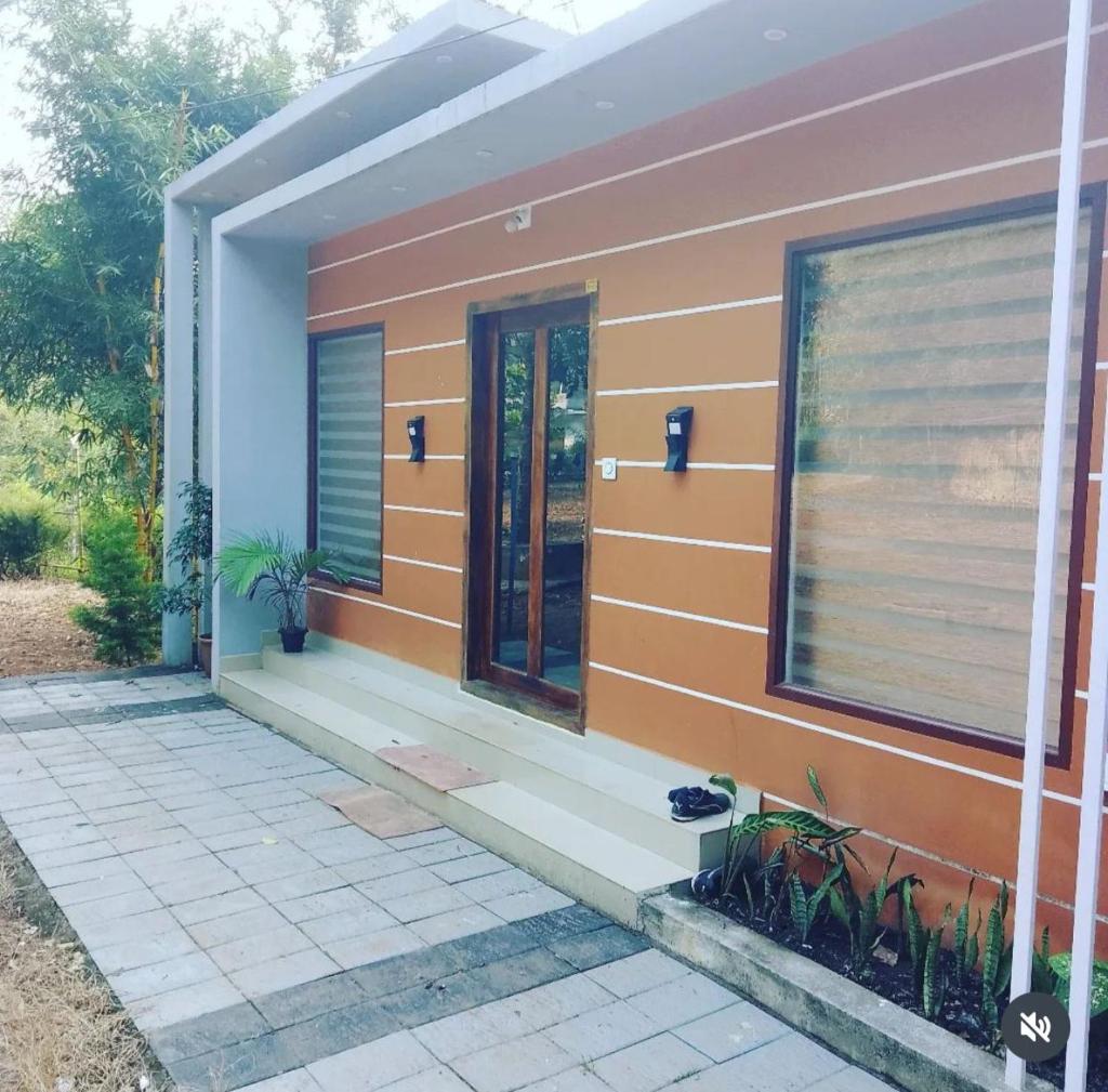 Edakkal Cottages