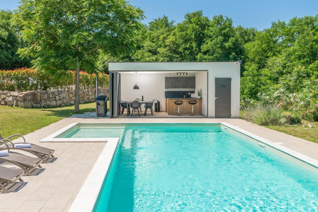 Villas Martincici with large pool photo 4