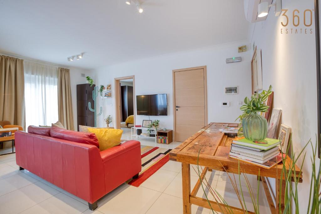 Trendy & Colourful 1BR home w/WIFI in Naxxar by 360 Estates photo 4