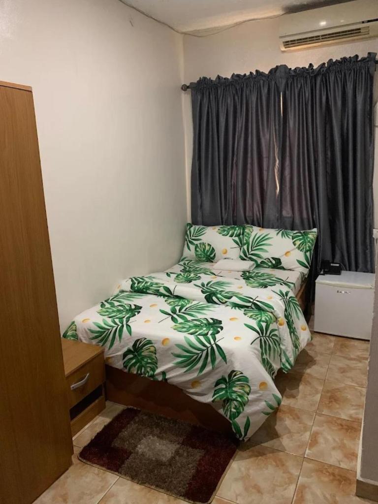 Arena Guest House and Lounge photo 2