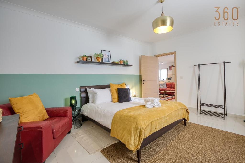 Trendy & Colourful 1BR home w/WIFI in Naxxar by 360 Estates photo 1