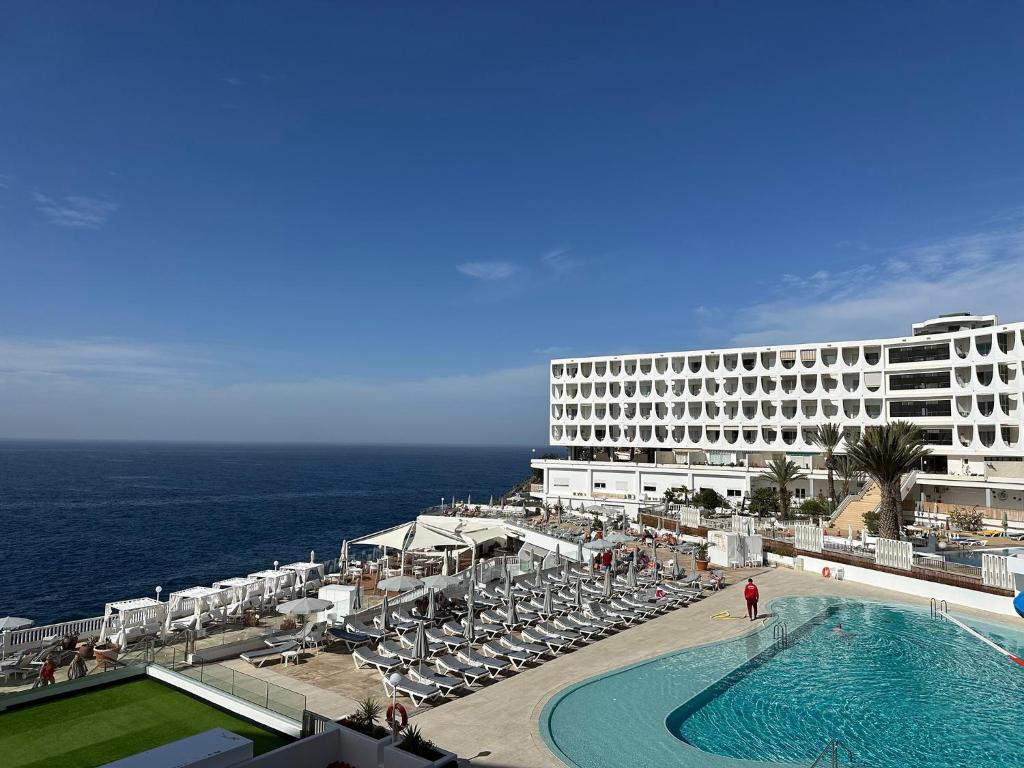 Pearly Grey Ocean Club Apartments & Suites photo 4