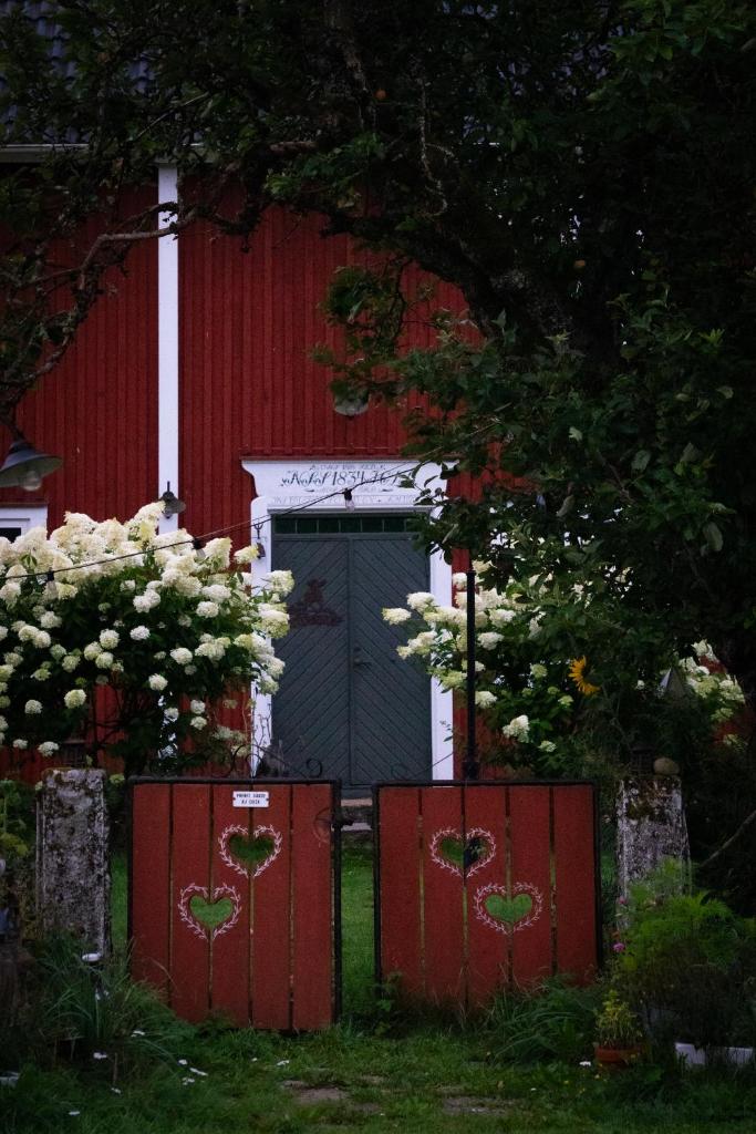 La Maison Rouge de Slätten Bed and Breakfast photo 3