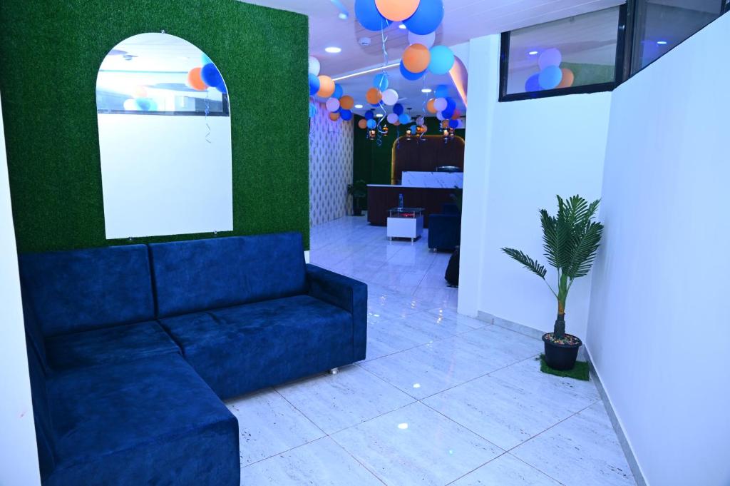 HOTEL HONEY AC ROOMS photo 2