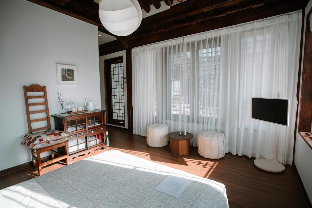Hanok Stay SungHyeDang photo 3