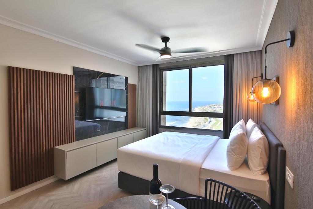 Luxury Suites by Notaly Ariel - Carmel Beach photo 3