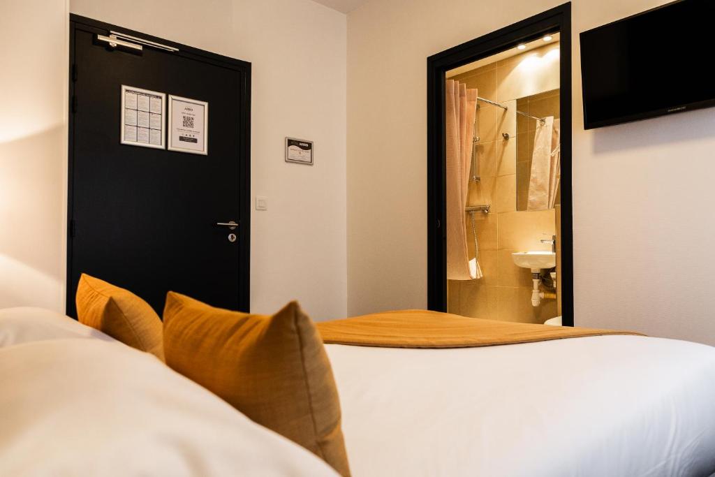 Hotel Astrid Caen centre photo 3