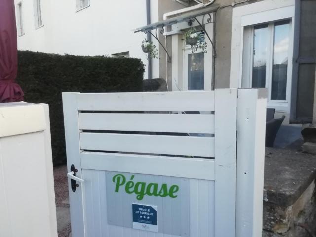 Pégase meublé 3*** photo 1
