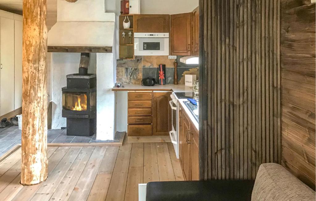 Beautiful Home In Idkerberget With 2 Bedrooms photo 3