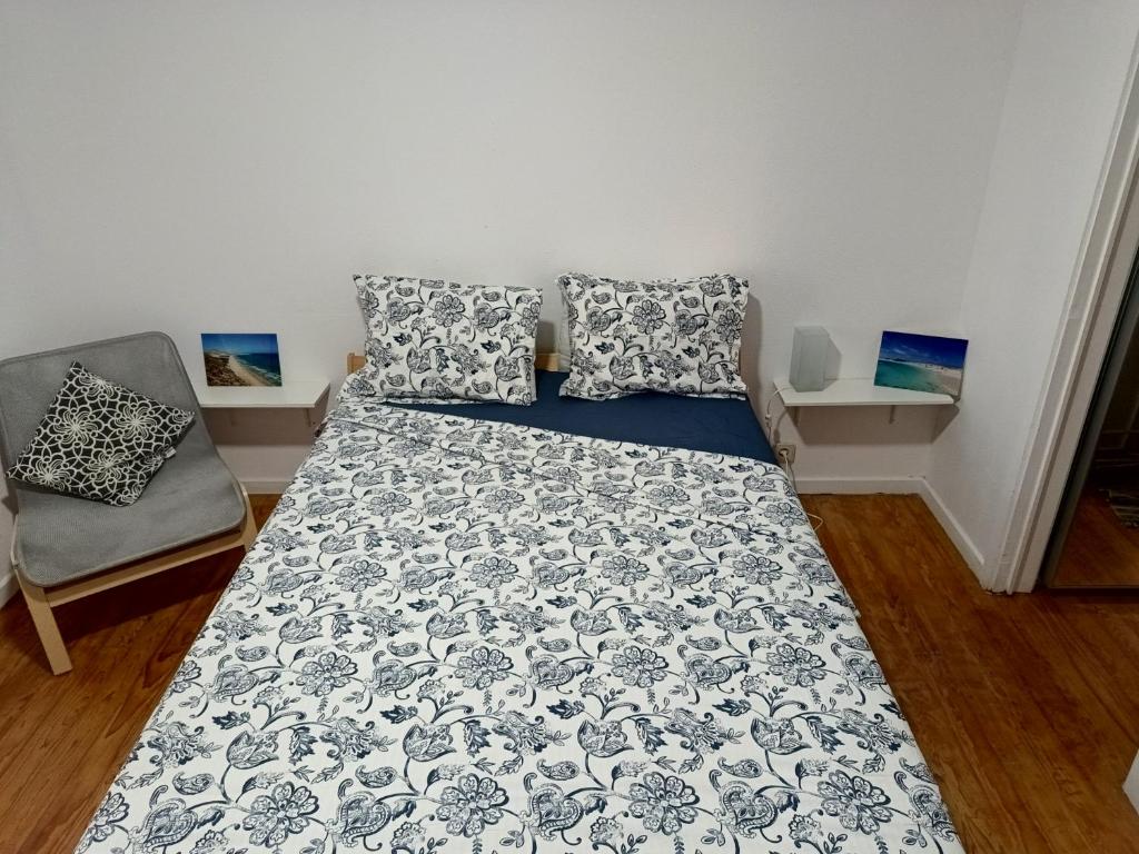 Emily Home photo 4
