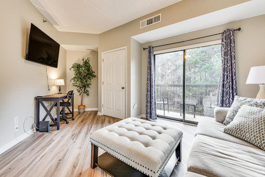 Fort Mill Condo with Balcony 3 Mi to Carowinds photo 4