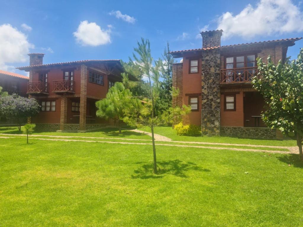 Cabañas Puerta de Bosque