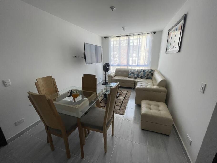 Hermoso apartamento con Piscina en Cartago. photo 1