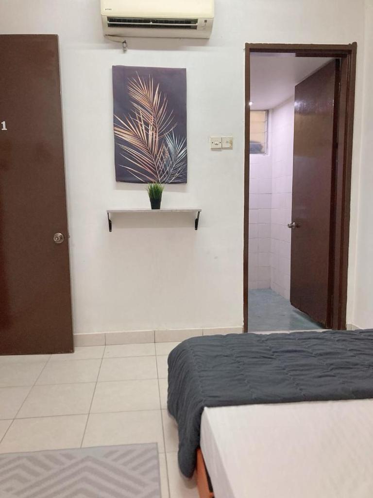 NR CYBER ROOMSTAY 1-Shared Apartment, Non-Sharing Bathroom photo 4